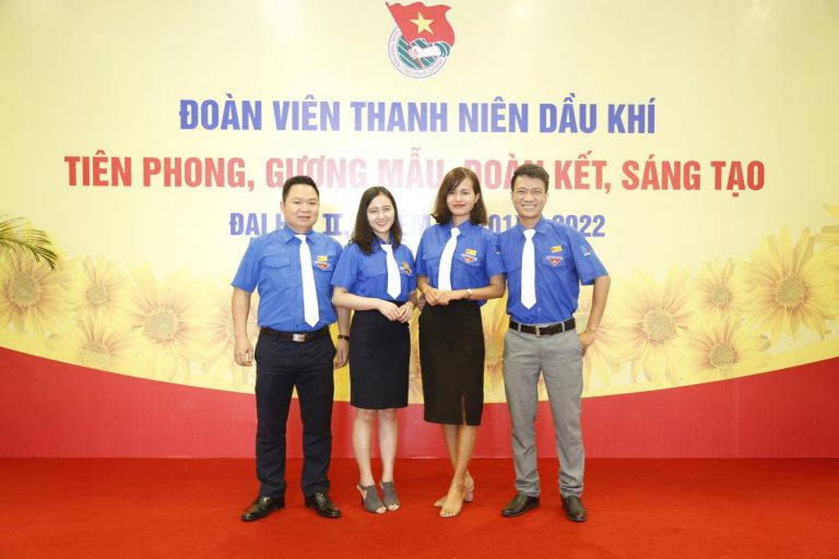 Đoàn Thanh Niên PVE hứng khởi tham dự Đại hội Đoàn Tập đoàn